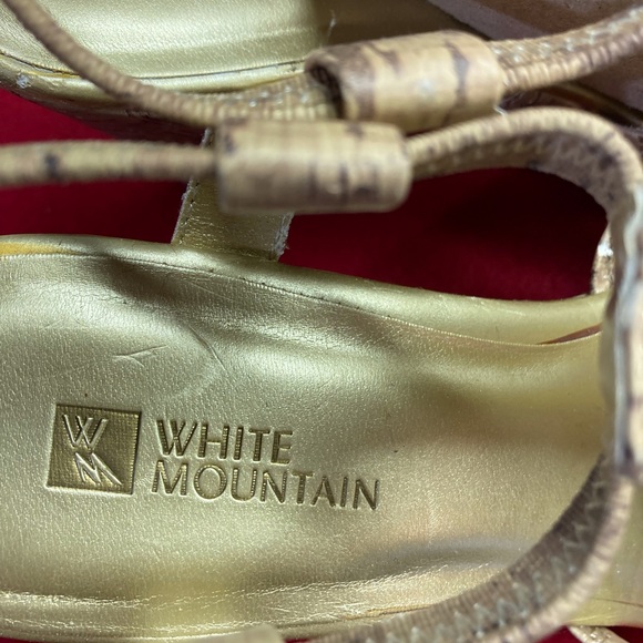 White Mountain Cream Wedge Shoes with Supportive Design - Picture 5 of 5